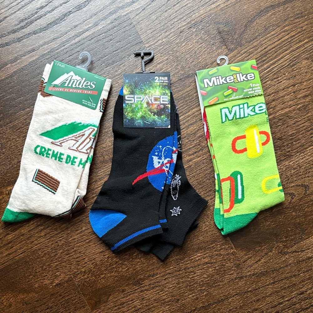 4 Pair Novelty Socks